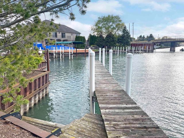 41614 Conger Bay Street, Harrison Twp, MI 48045