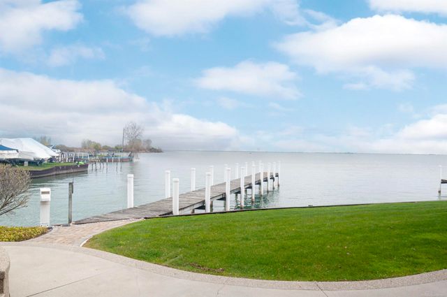 41614 Conger Bay Street, Harrison Twp, MI 48045