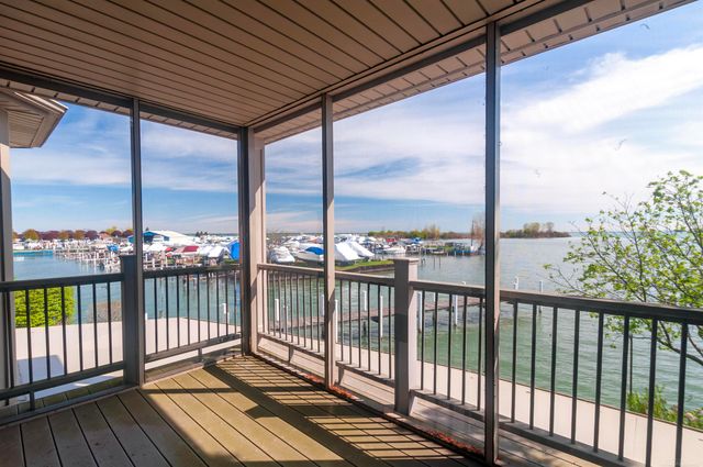 41614 Conger Bay Street, Harrison Twp, MI 48045