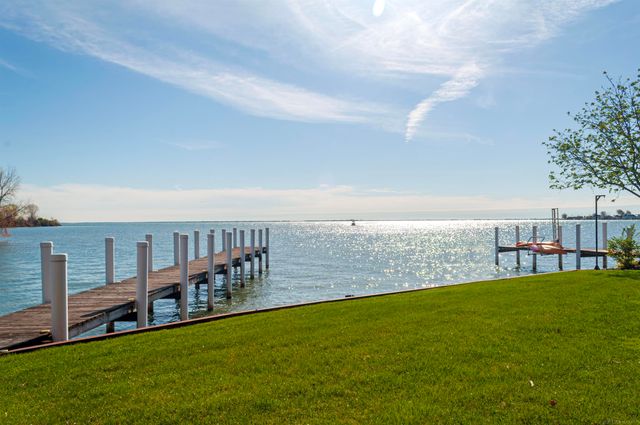 41614 Conger Bay Street, Harrison Twp, MI 48045