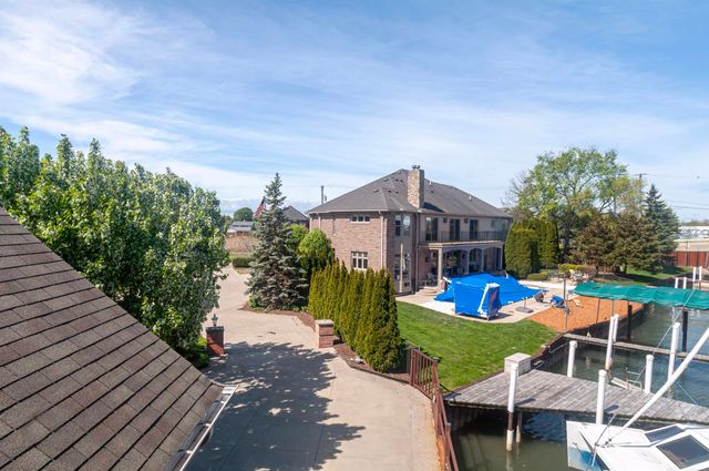 41614 Conger Bay Street, Harrison Twp, MI 48045