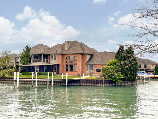 41614 Conger Bay Street, Harrison Twp, MI 48045