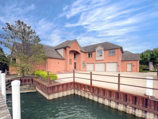 41614 Conger Bay Street, Harrison Twp, MI 48045