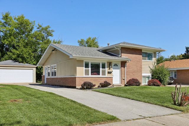 613 Saratoga Drive, Chicago Heights, IL 60411