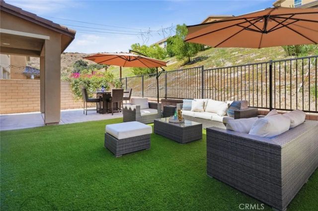 27364 Ellery Place, Saugus, CA 91350