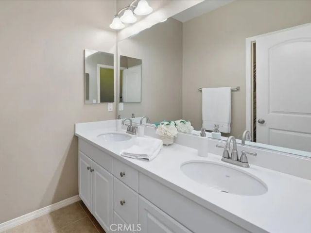27364 Ellery Place, Saugus, CA 91350