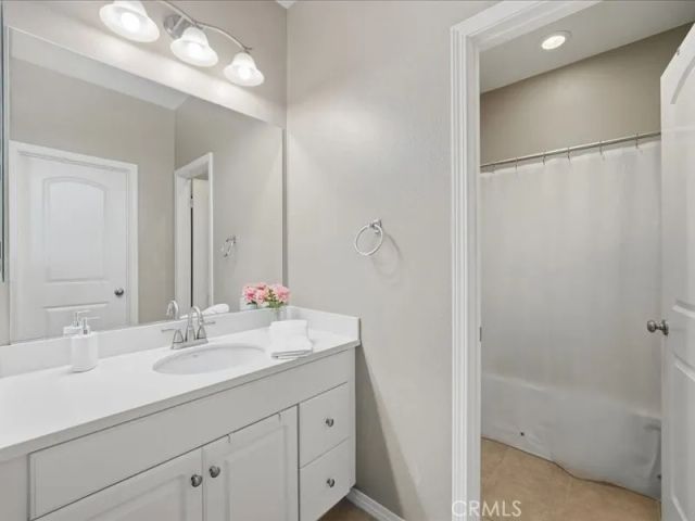 27364 Ellery Place, Saugus, CA 91350