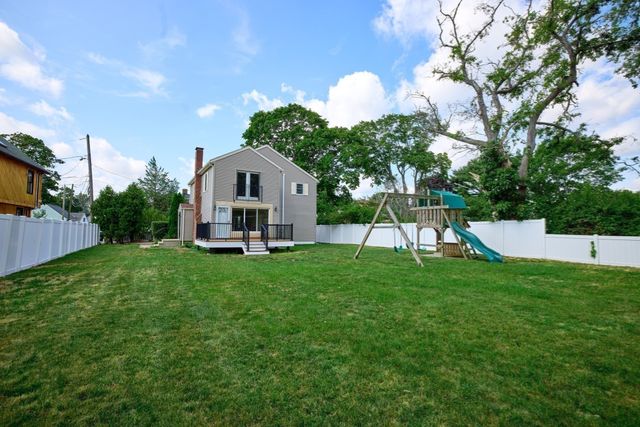 10 Prescott Ter, Quincy, MA 02169