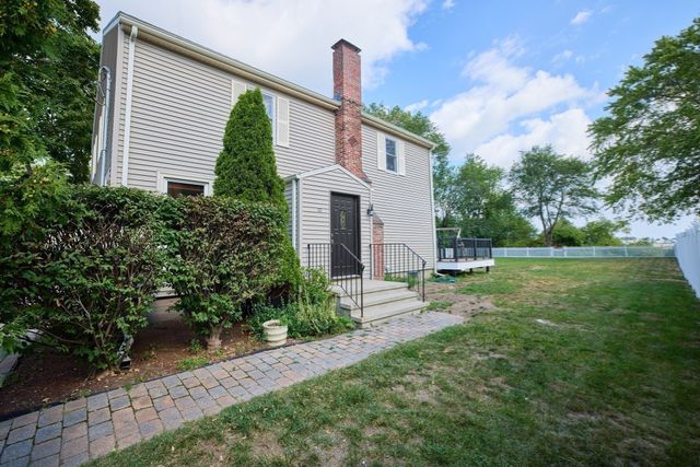 10 Prescott Ter, Quincy, MA 02169