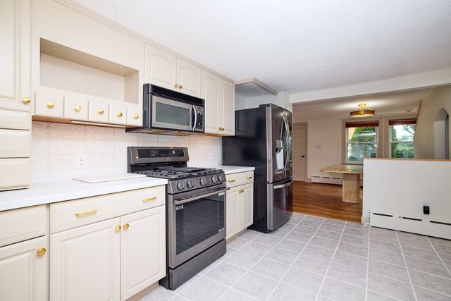 10 Prescott Ter, Quincy, MA 02169