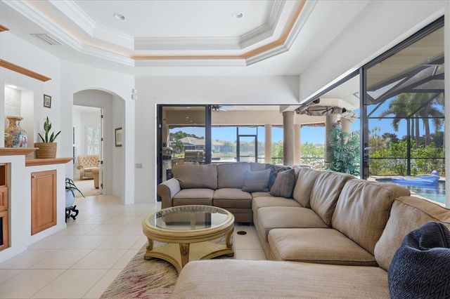 815 TROPEZ LANE, Venice, FL 34292