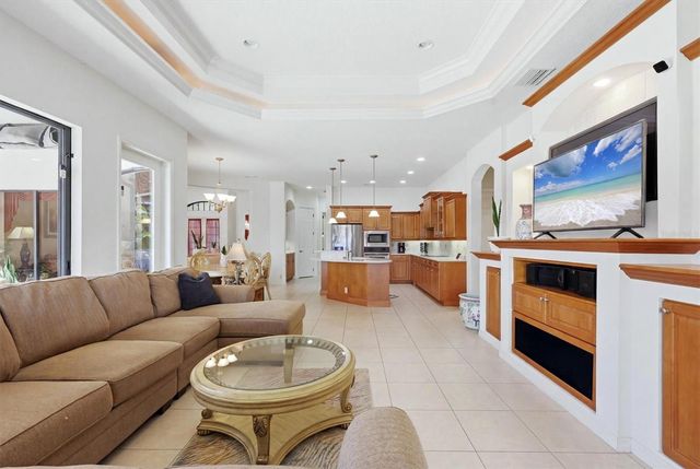 815 TROPEZ LANE, Venice, FL 34292
