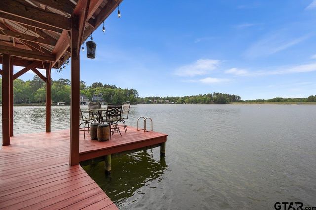 608 Hideaway Ln E, Hideaway, TX 75771