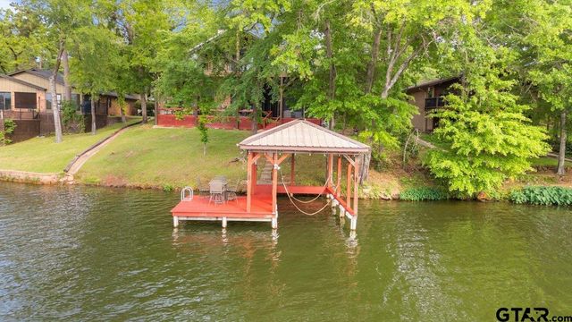 608 Hideaway Ln E, Hideaway, TX 75771