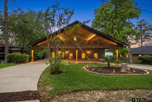 608 Hideaway Ln E, Hideaway, TX 75771