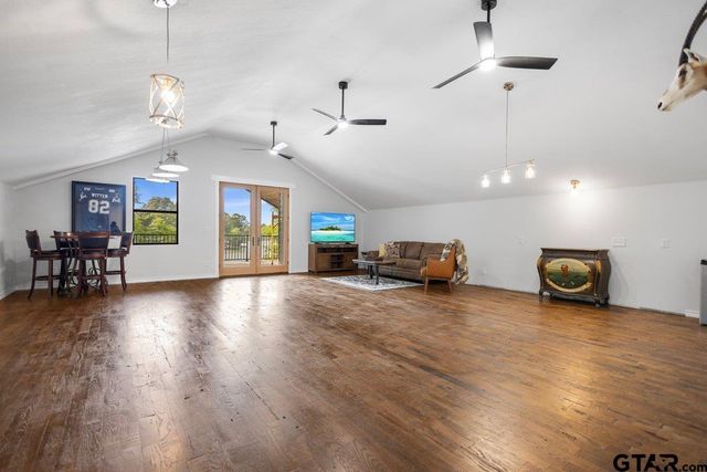 608 Hideaway Ln E, Hideaway, TX 75771