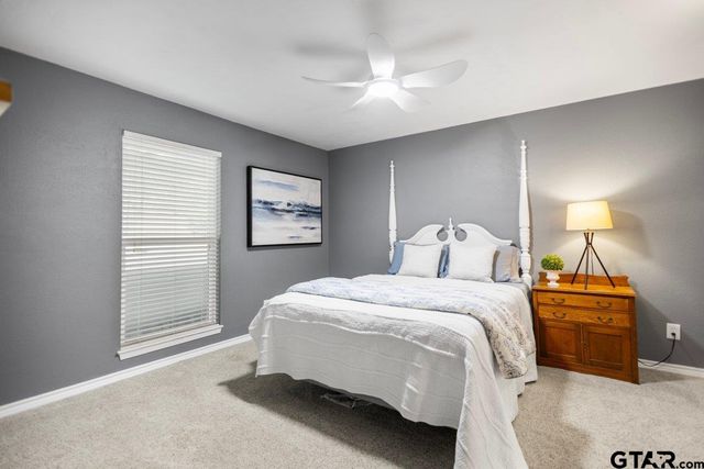 608 Hideaway Ln E, Hideaway, TX 75771