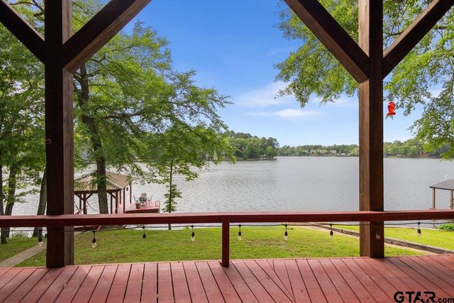 608 Hideaway Ln E, Hideaway, TX 75771
