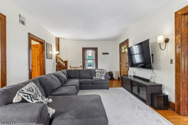 931 Pierpont St, Rahway City, NJ 07065