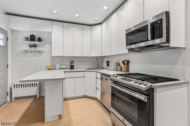 931 Pierpont St, Rahway City, NJ 07065