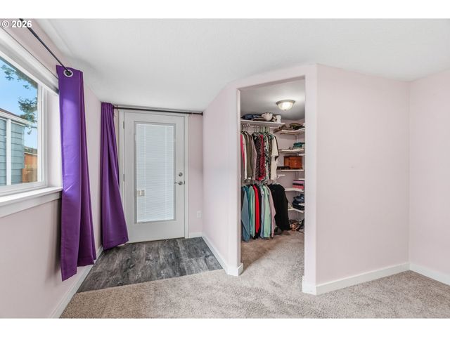 705 COWLITZ Way, Kelso, WA 98626