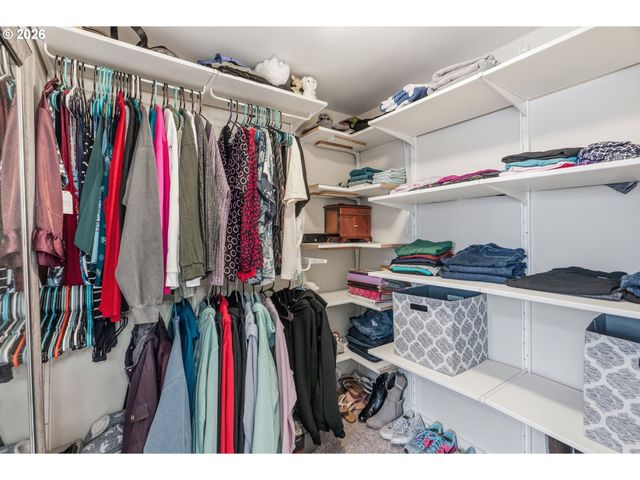 705 COWLITZ Way, Kelso, WA 98626