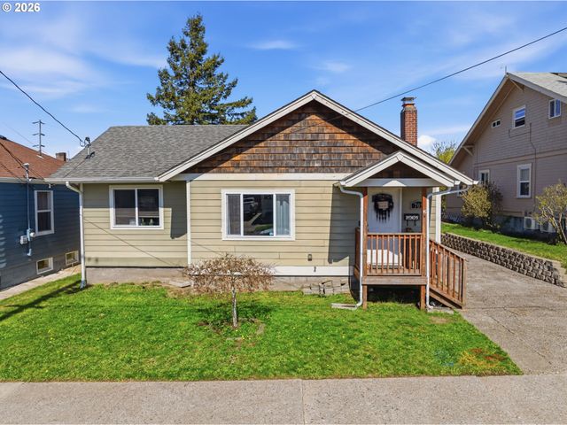 705 COWLITZ Way, Kelso, WA 98626