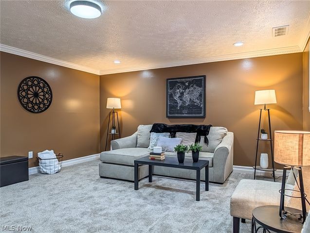 3713 Easton Road, Norton, OH 44203