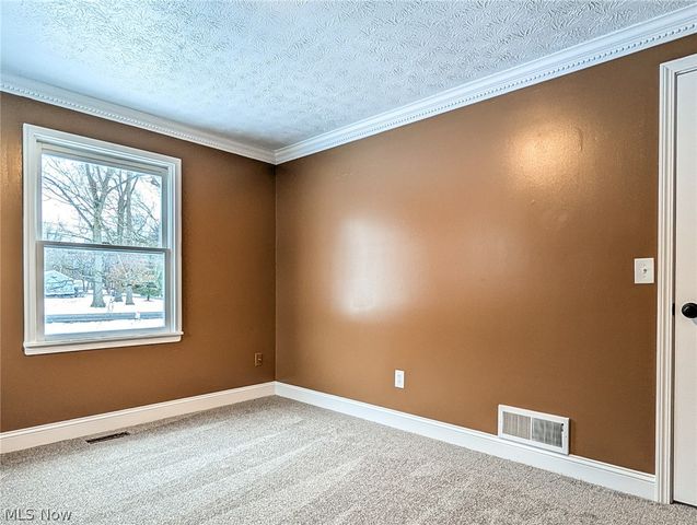 3713 Easton Road, Norton, OH 44203