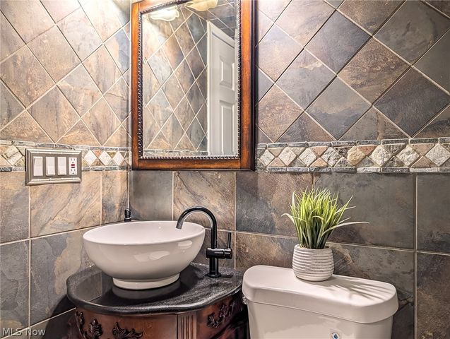 3713 Easton Road, Norton, OH 44203