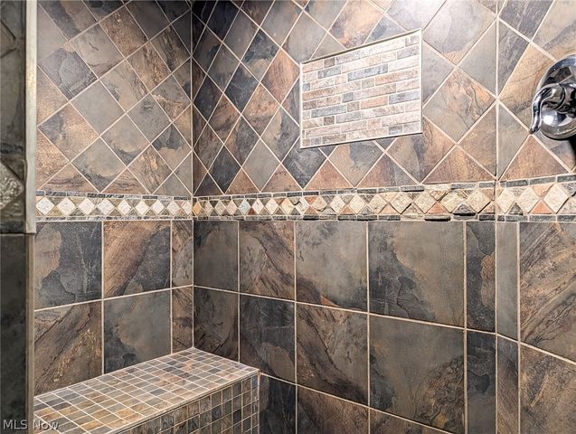 3713 Easton Road, Norton, OH 44203