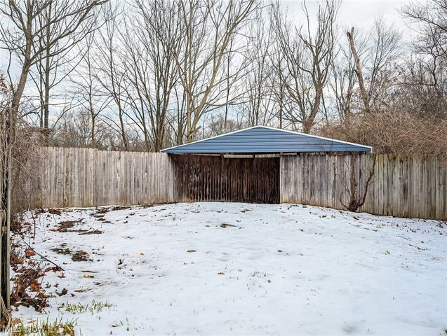 3713 Easton Road, Norton, OH 44203