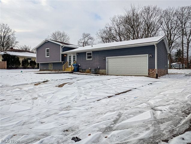 3713 Easton Road, Norton, OH 44203