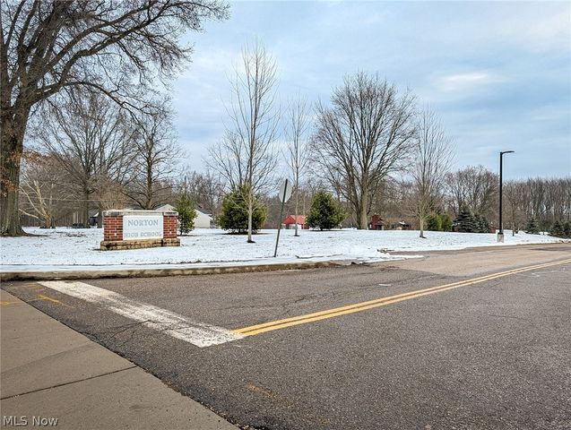 3713 Easton Road, Norton, OH 44203