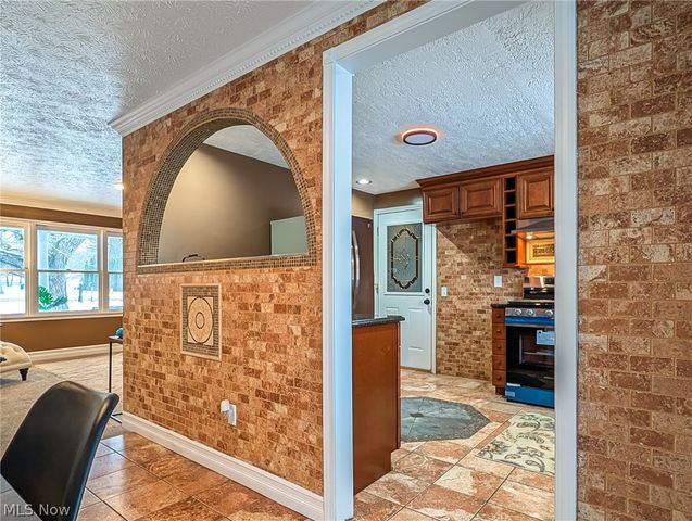 3713 Easton Road, Norton, OH 44203