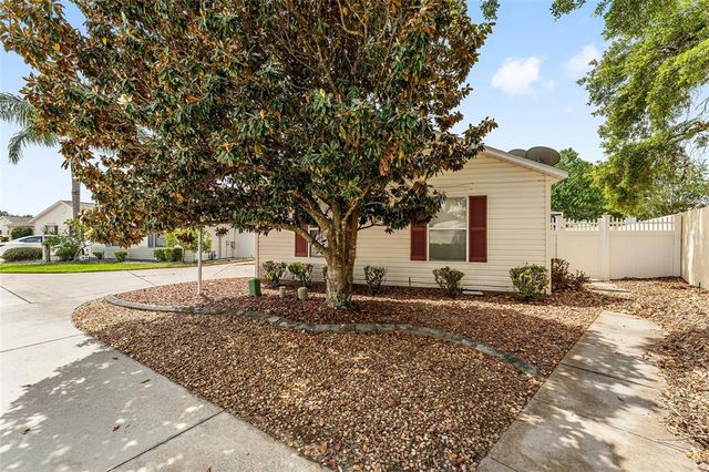 8450 SE 177TH ROLESON LANE, The Villages, FL 32162