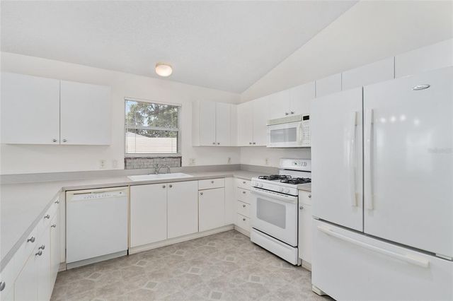 8450 SE 177TH ROLESON LANE, The Villages, FL 32162