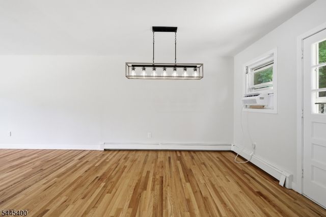 307 Nariticong Ave, Hopatcong Boro, NJ 07843
