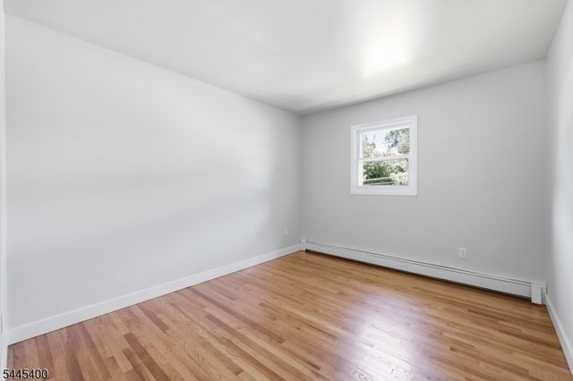 307 Nariticong Ave, Hopatcong Boro, NJ 07843