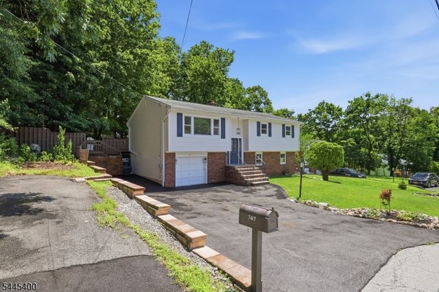 307 Nariticong Ave, Hopatcong Boro, NJ 07843