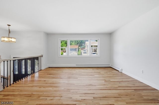 307 Nariticong Ave, Hopatcong Boro, NJ 07843