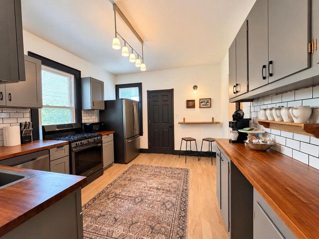 2819 S Clement AVENUE, Milwaukee, WI 53207