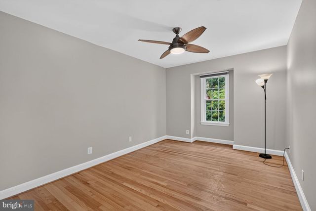 1303 N LYNNBROOK DR N, Arlington, VA 22201
