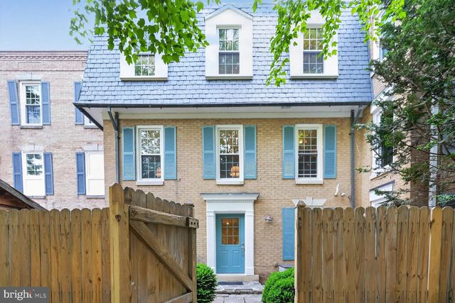 1303 N LYNNBROOK DR N, Arlington, VA 22201