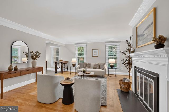 1303 N LYNNBROOK DR N, Arlington, VA 22201