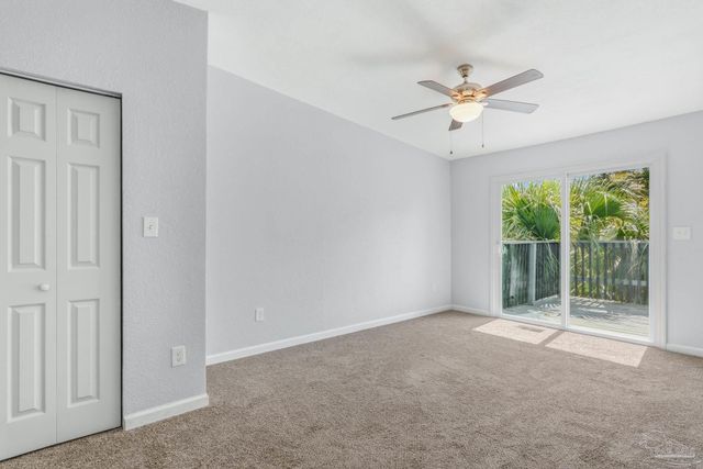 6473 Lakeshore Dr, Milton, FL 32570