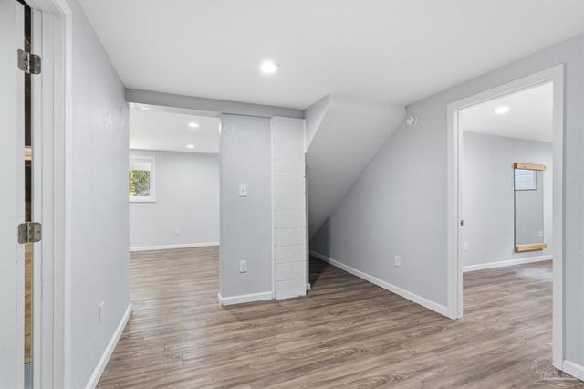 6473 Lakeshore Dr, Milton, FL 32570