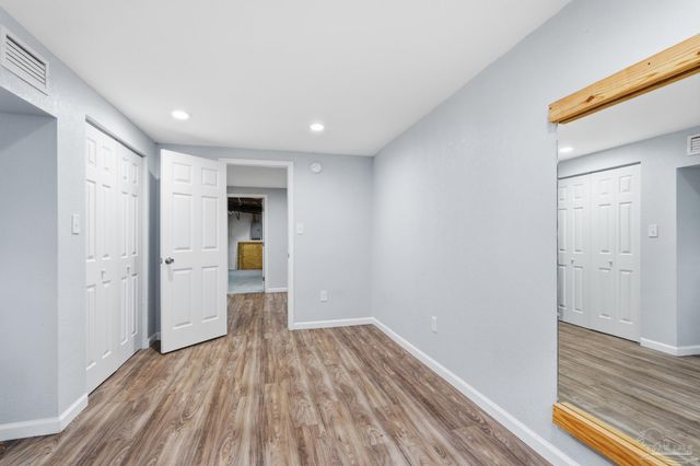 6473 Lakeshore Dr, Milton, FL 32570