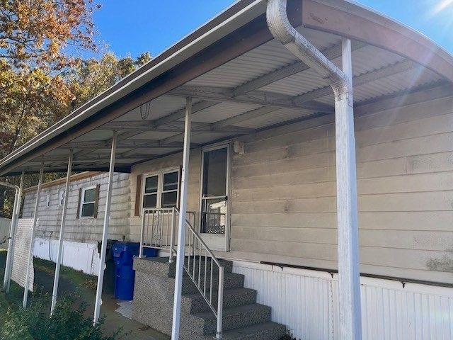 56 Contessa Ln, Springfield, MA 01119