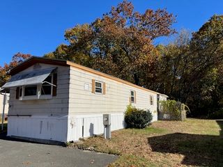 56 Contessa Ln, Springfield, MA 01119